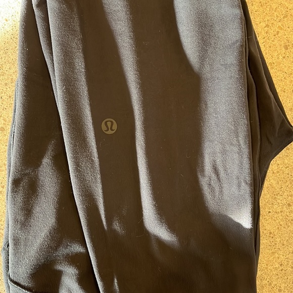 Lululemon joggers! - Picture 2 of 4